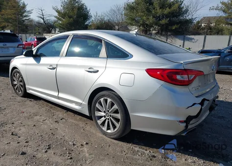 2015 Hyundai Sonata Sport z USA, uszkodzony, nr VIN 5NPE34AF4FH043324